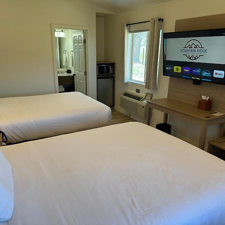 Mountain Ridge Cabins & Lodging Between Bryce And Zion National Park Хатч Экстерьер фото
