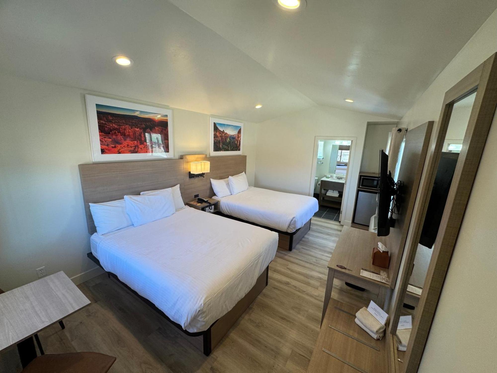 Mountain Ridge Cabins & Lodging Between Bryce And Zion National Park Хатч Экстерьер фото