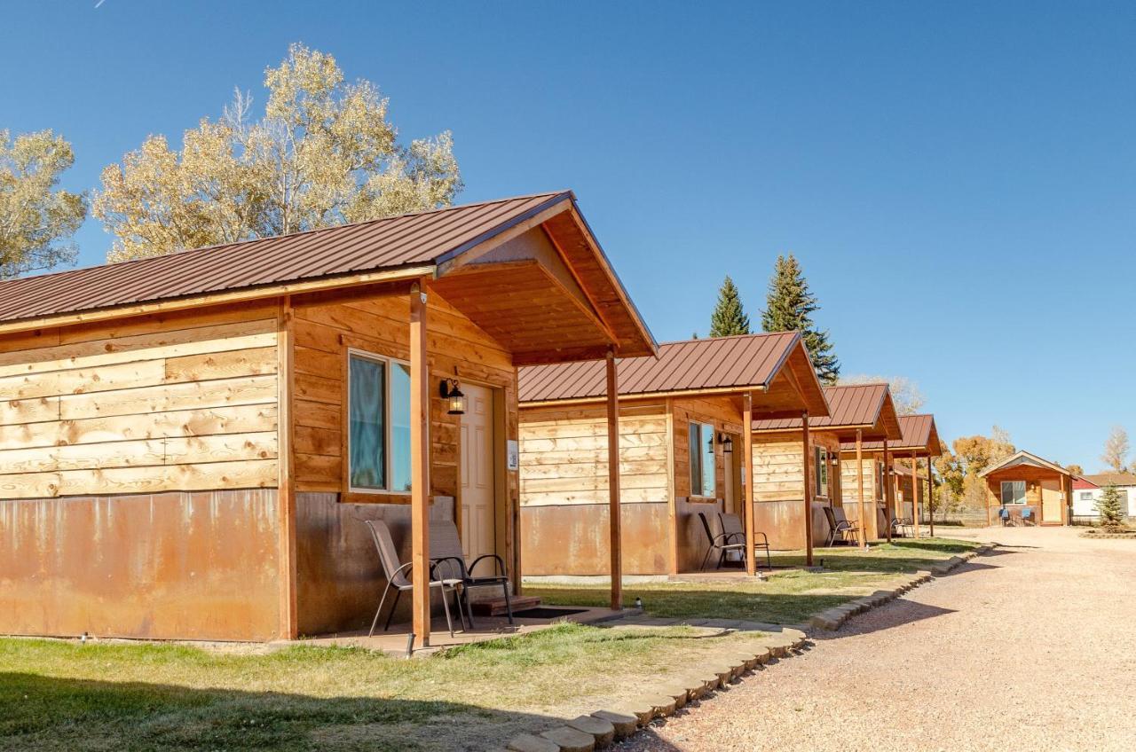 Mountain Ridge Cabins & Lodging Between Bryce And Zion National Park Хатч Экстерьер фото